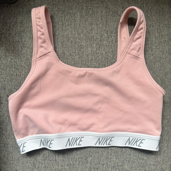 Nike Tops - 2 FOR $12 / 3 FOR $15 || nike sportsbra